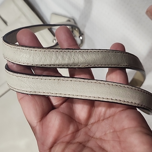 Coach F12343 Beige And Gold Leather Shoulder Tote Bag - Picture 4 of 16